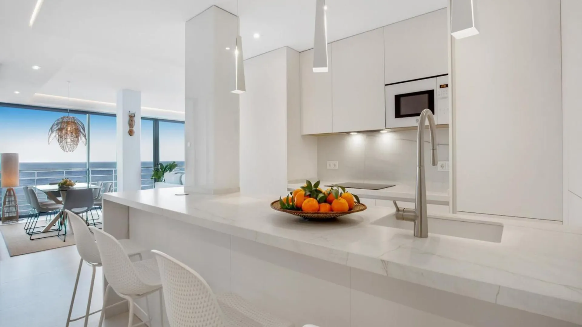 טורמולינוס Ocean-View Apartment With Beach Access ספרד