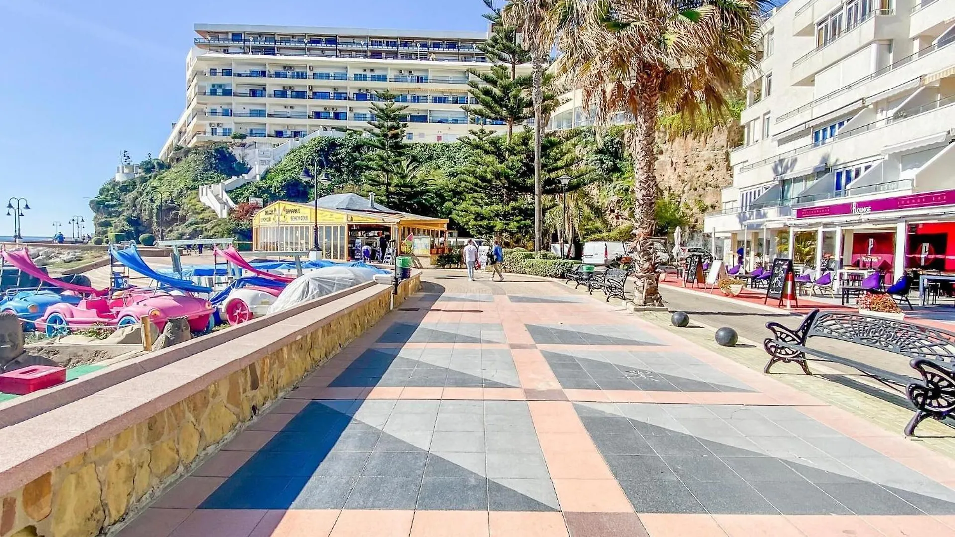 טורמולינוס Ocean-View Apartment With Beach Access