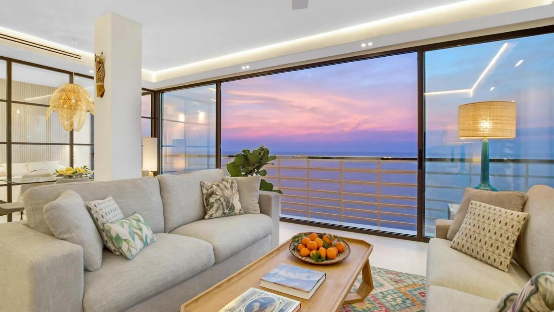 טורמולינוס Ocean-View Apartment With Beach Access